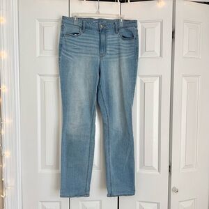 Old Navy High Rise Straight Leg Jeans